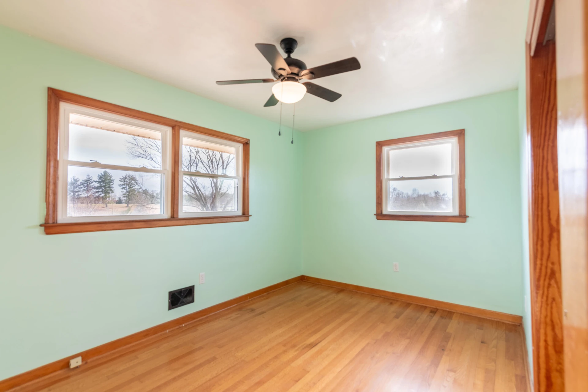 1079 Mountain Valley RD - Photo 14