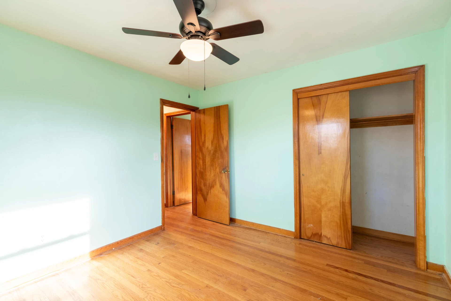 1079 Mountain Valley RD - Photo 20