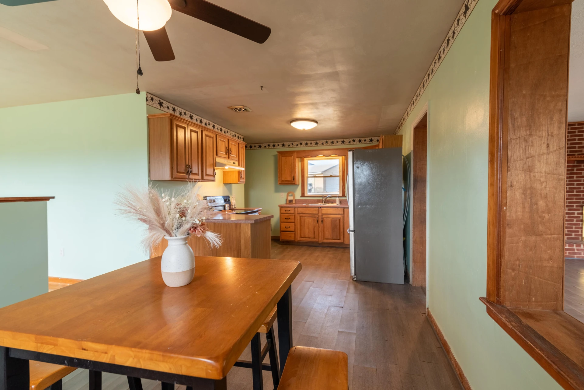 1079 Mountain Valley RD - Photo 7