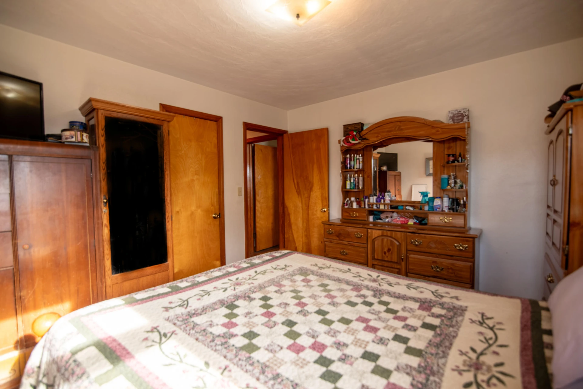 1065 Mountain Valley RD - Photo 14