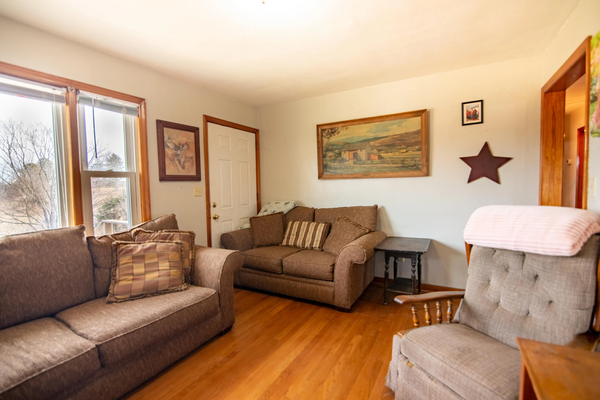 1065 Mountain Valley RD - Photo 6