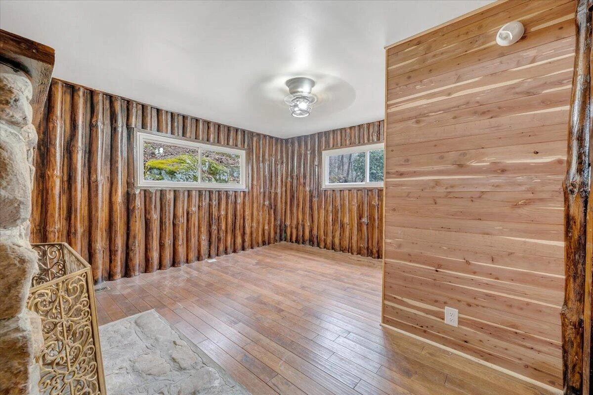 1203 Bottom Creek LN - Photo 18