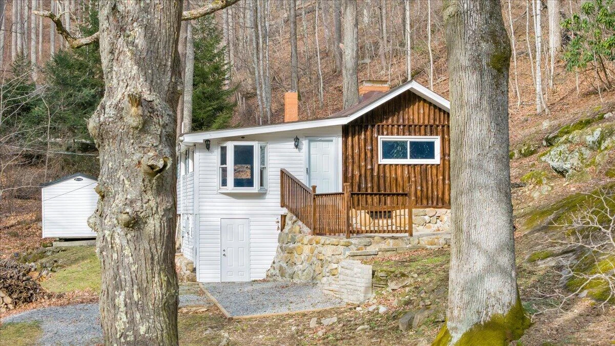 1203 Bottom Creek LN - Photo 37