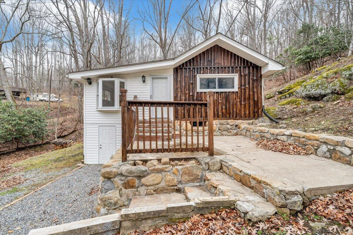 1203 Bottom Creek LN - Photo 4