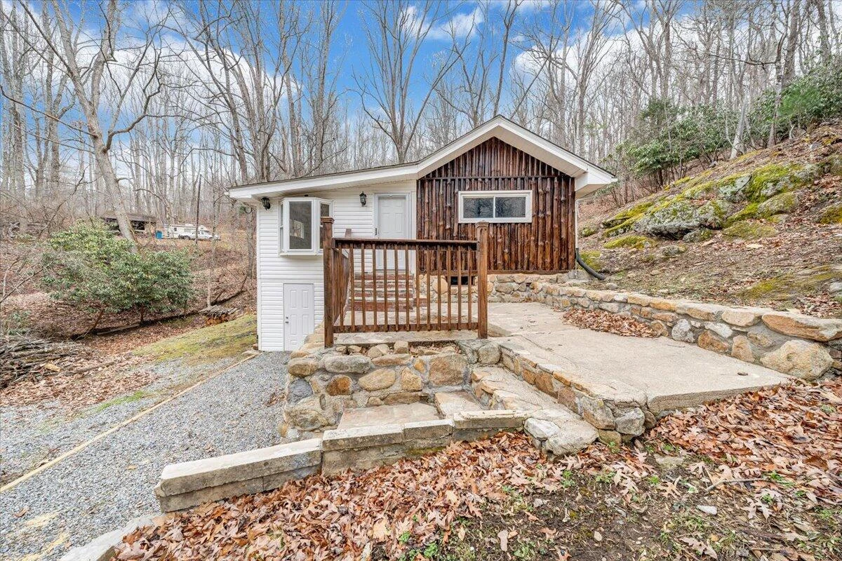 1203 Bottom Creek LN - Photo 5