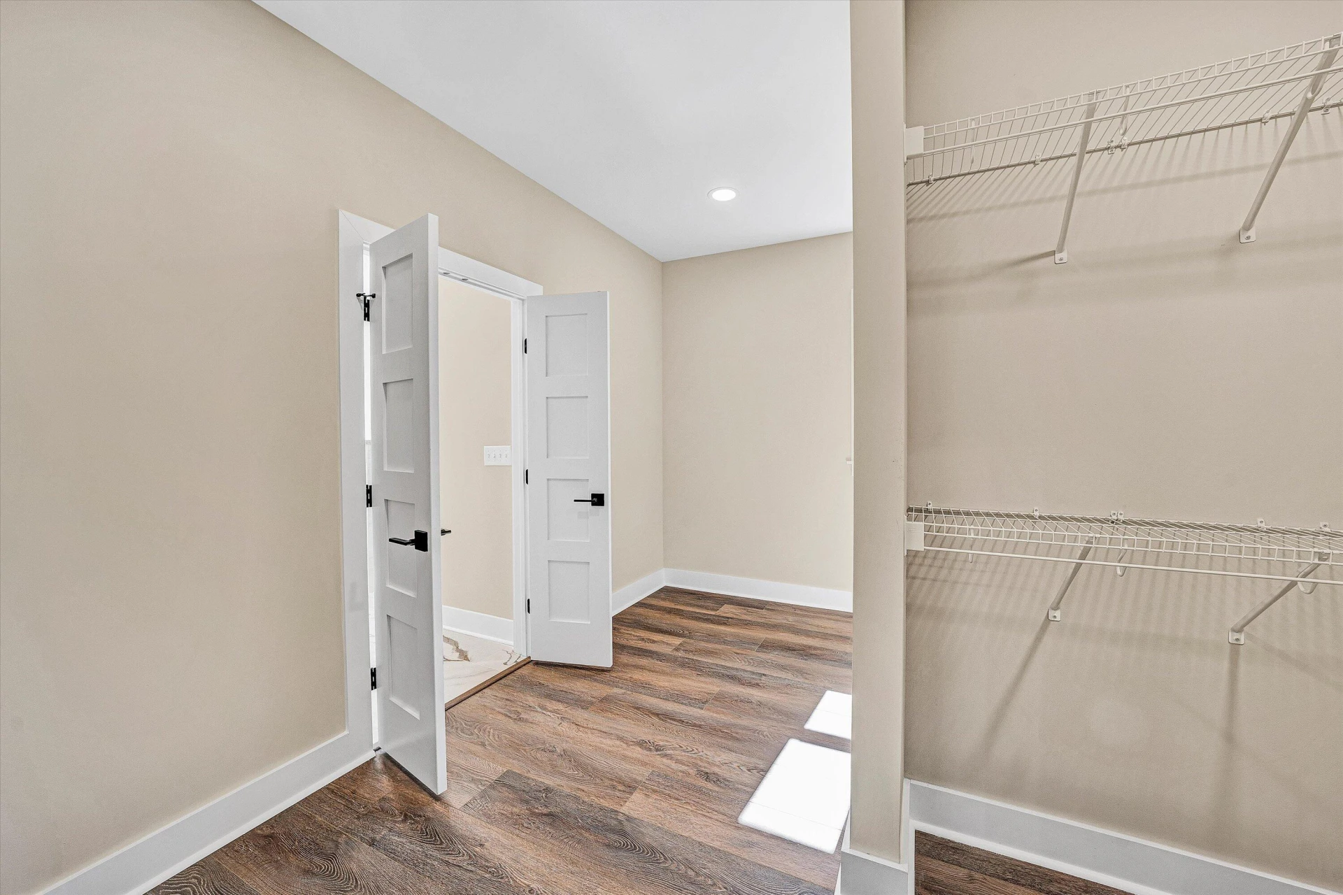 200 Cambridge CT - Photo 35