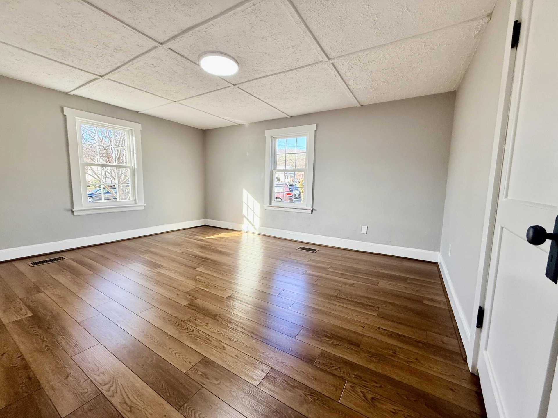 402 Goodwin AVE - Photo 6