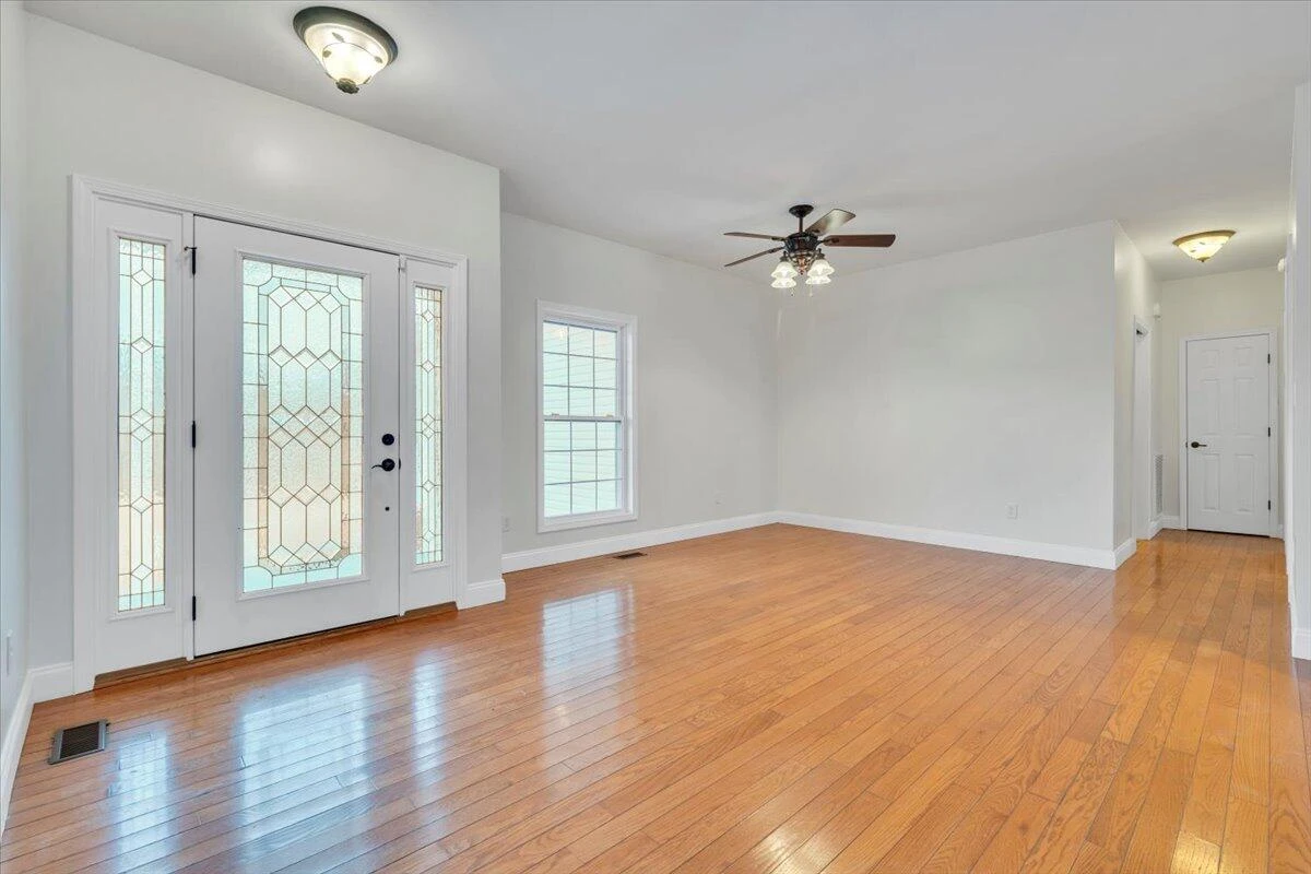 4716 Meadors Spur RD - Photo 4