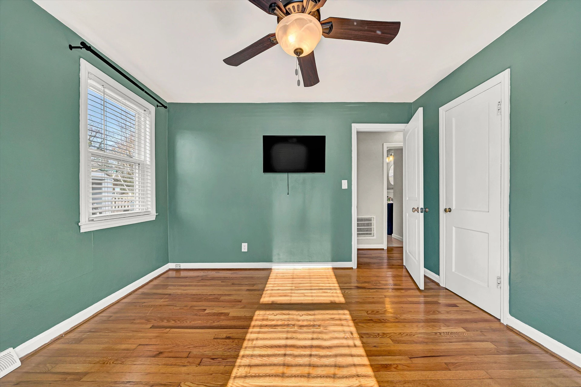 2780 Derwent DR SW - Photo 19