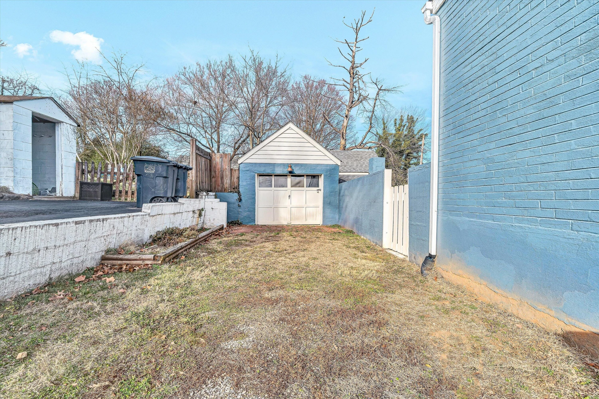2780 Derwent DR SW - Photo 27