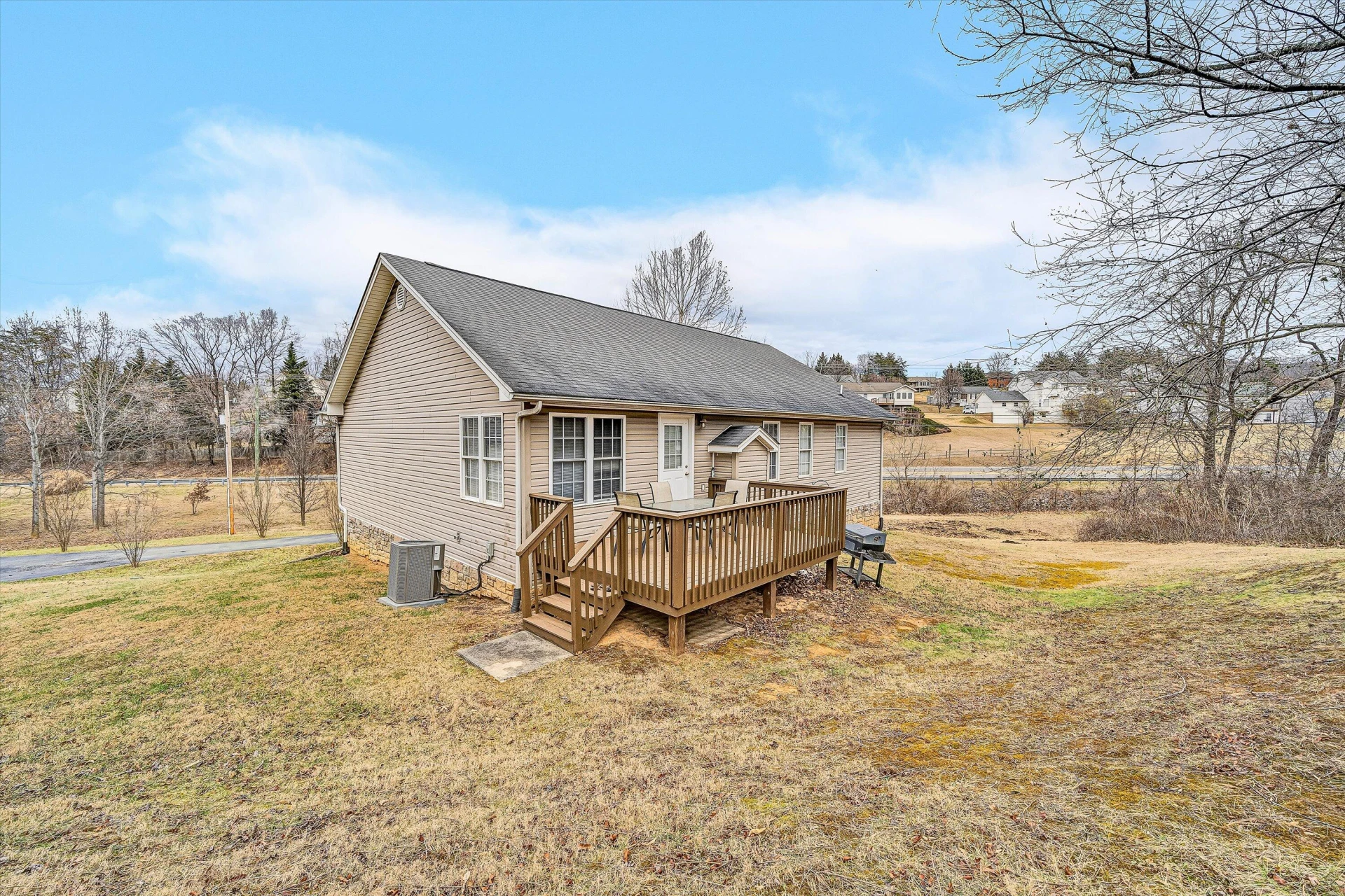 3771 Read Mountain RD - Photo 32