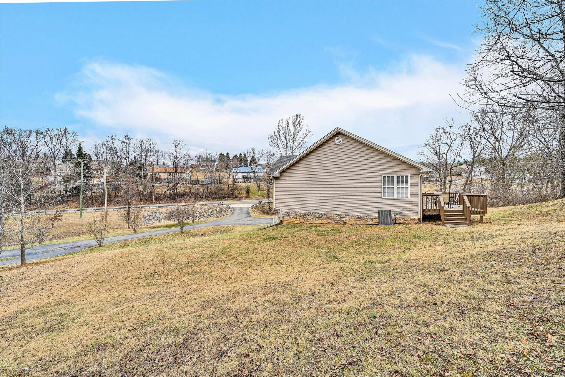 3771 Read Mountain RD - Photo 35