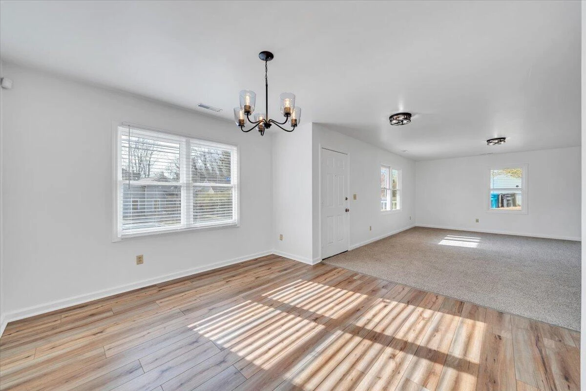 915 Loudon AVE NW - Photo 10