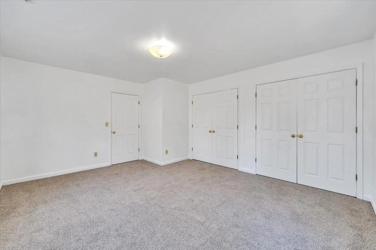 915 Loudon AVE NW - Photo 21