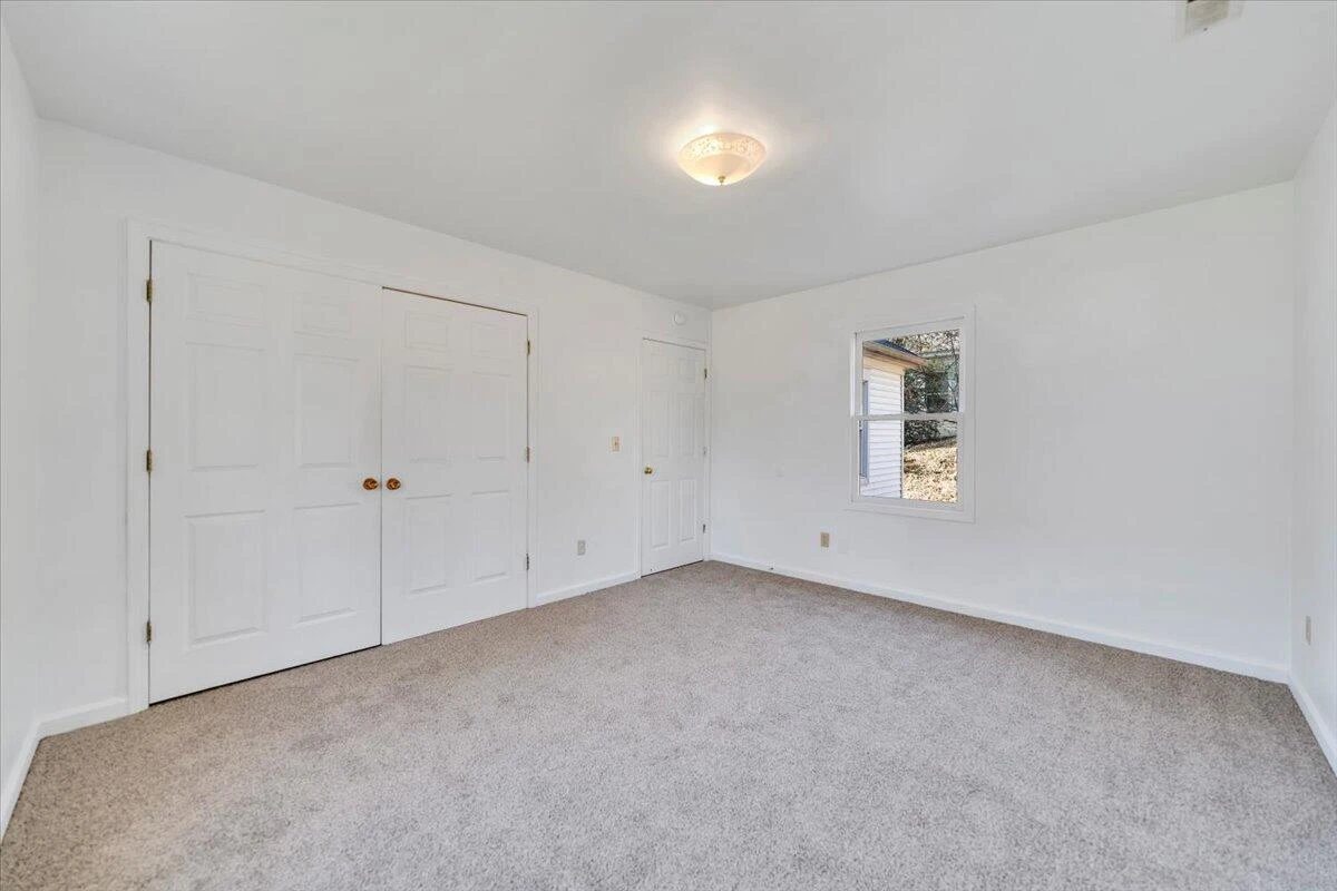 915 Loudon AVE NW - Photo 25