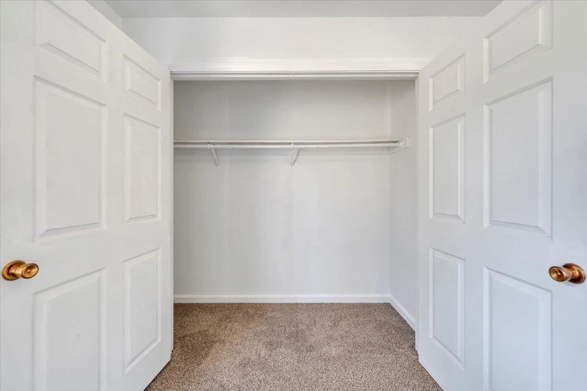 915 Loudon AVE NW - Photo 26