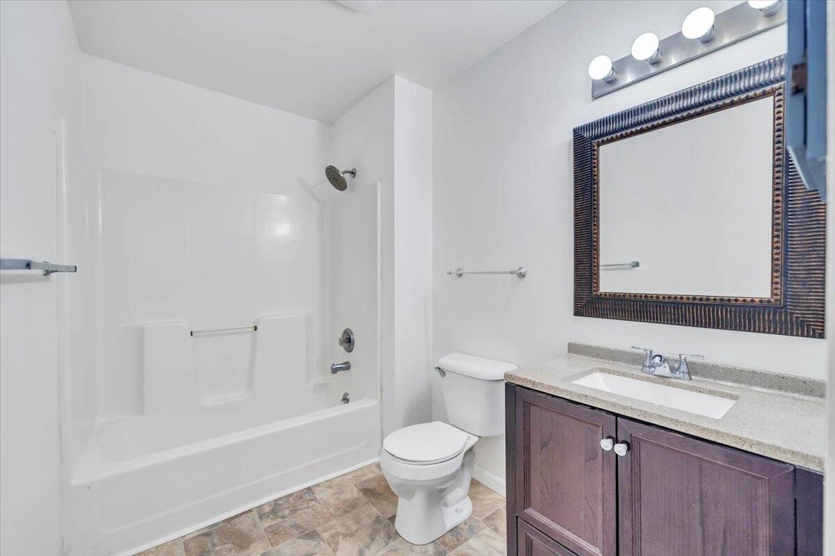 915 Loudon AVE NW - Photo 27