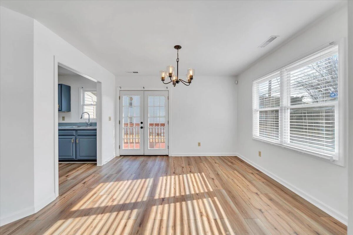 915 Loudon AVE NW - Photo 8