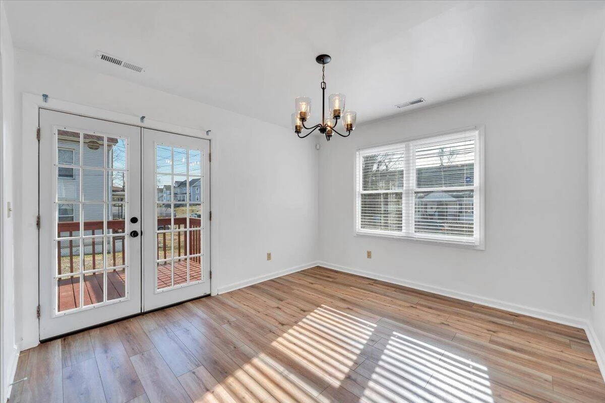 915 Loudon AVE NW - Photo 9
