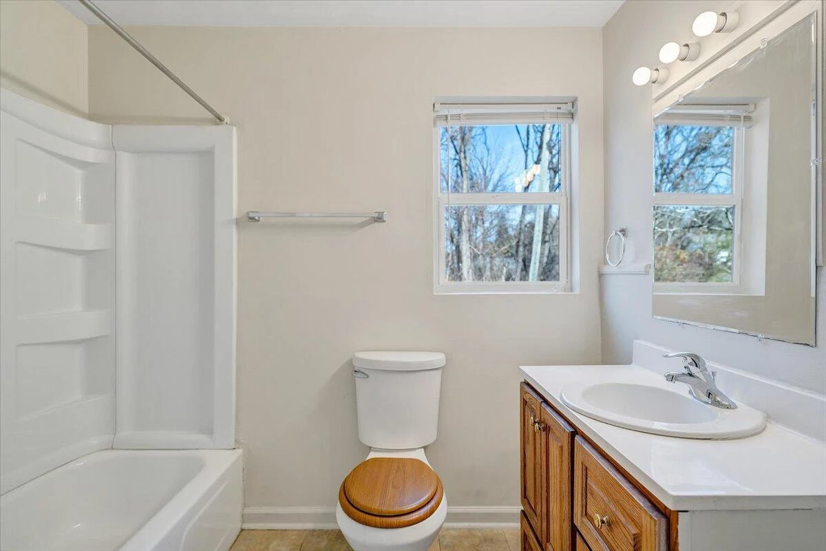 5549 Hollins RD - Photo 28
