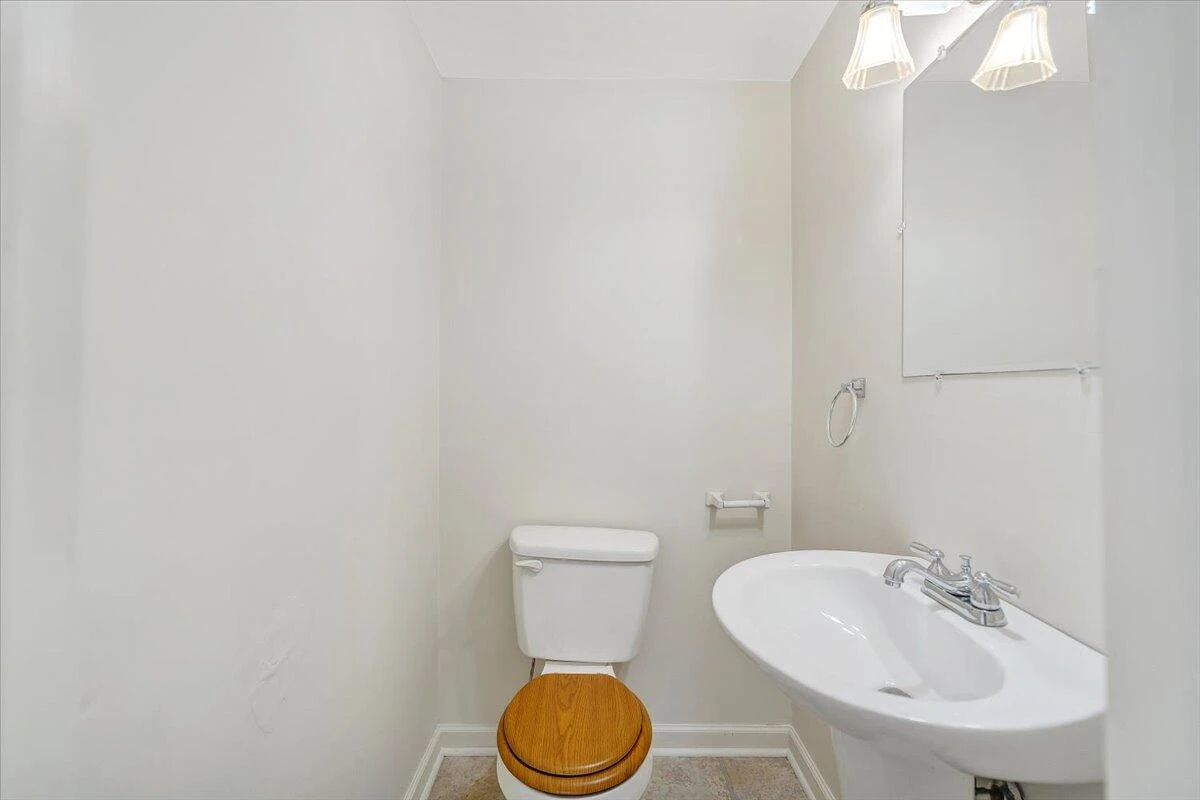 5549 Hollins RD - Photo 29