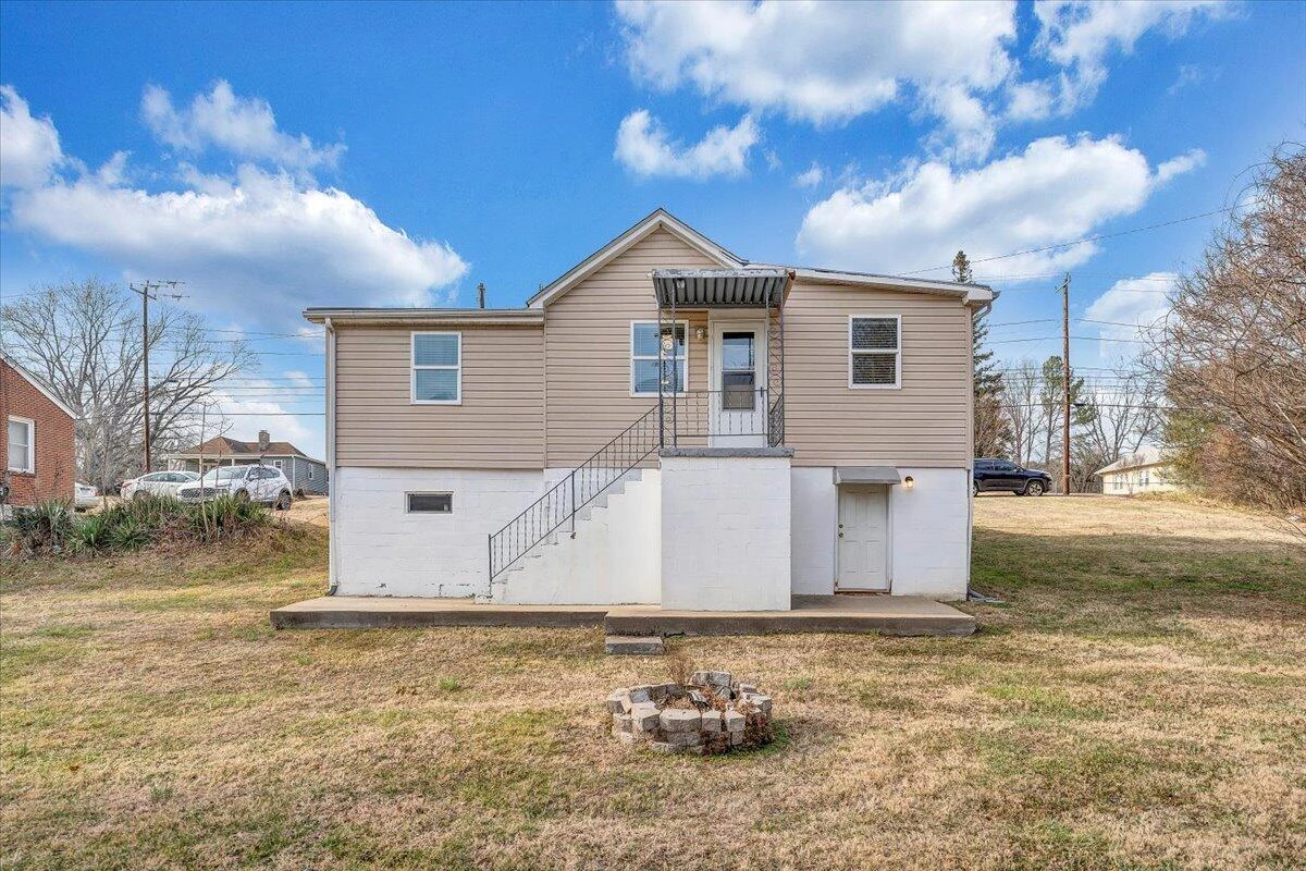 5549 Hollins RD - Photo 41