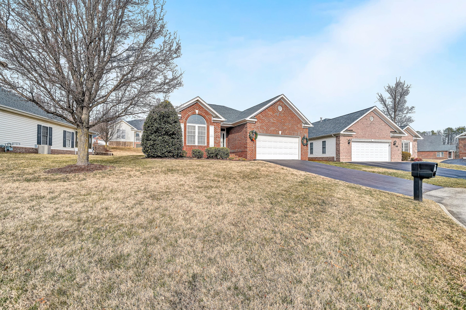 1610 Cascades CT - Photo 2