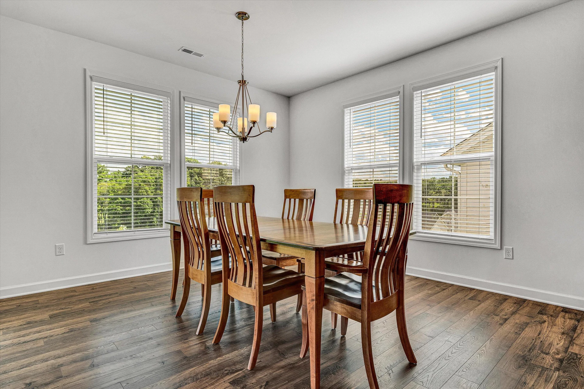 2145 Kings Walk DR - Photo 11