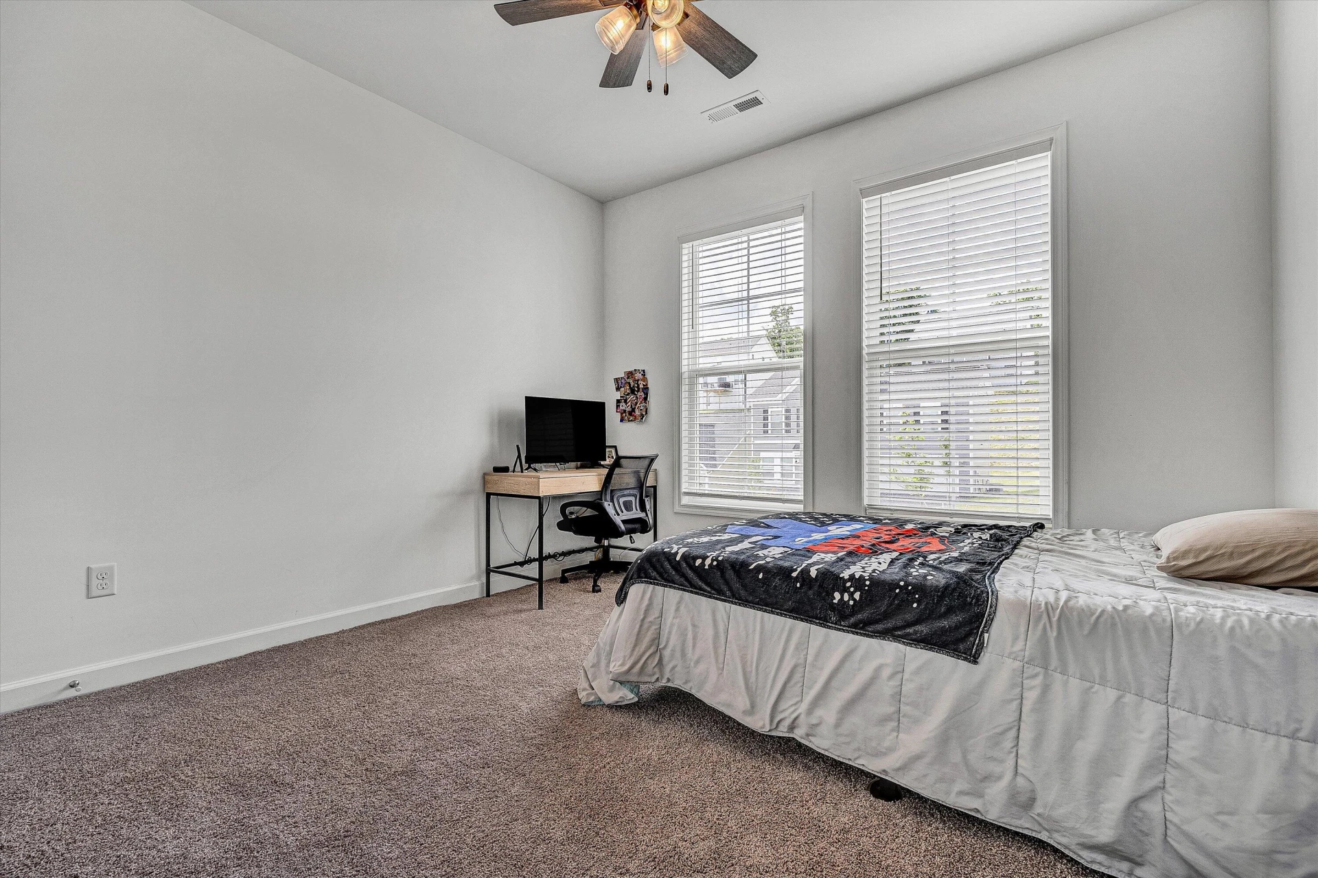 2145 Kings Walk DR - Photo 17