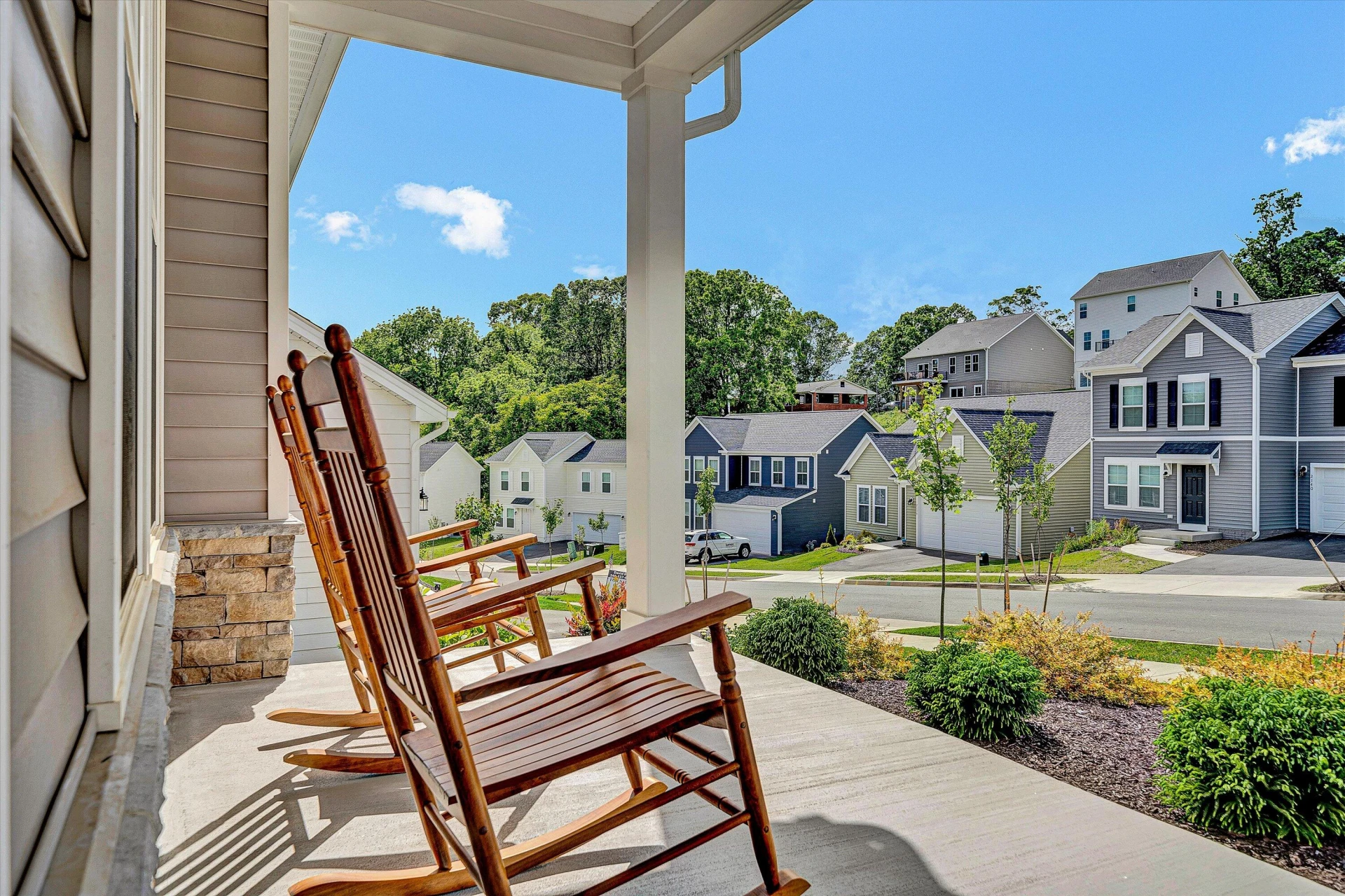 2145 Kings Walk DR - Photo 3
