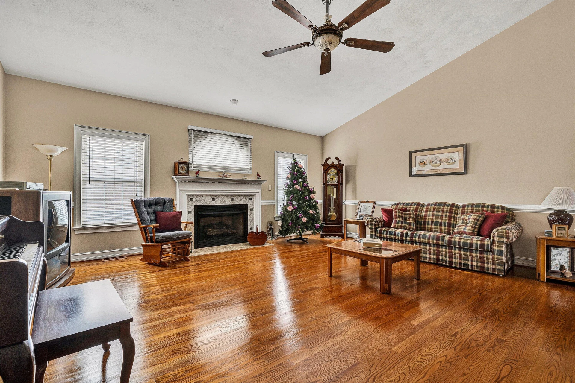 2839 MATTHEW DR - Photo 10