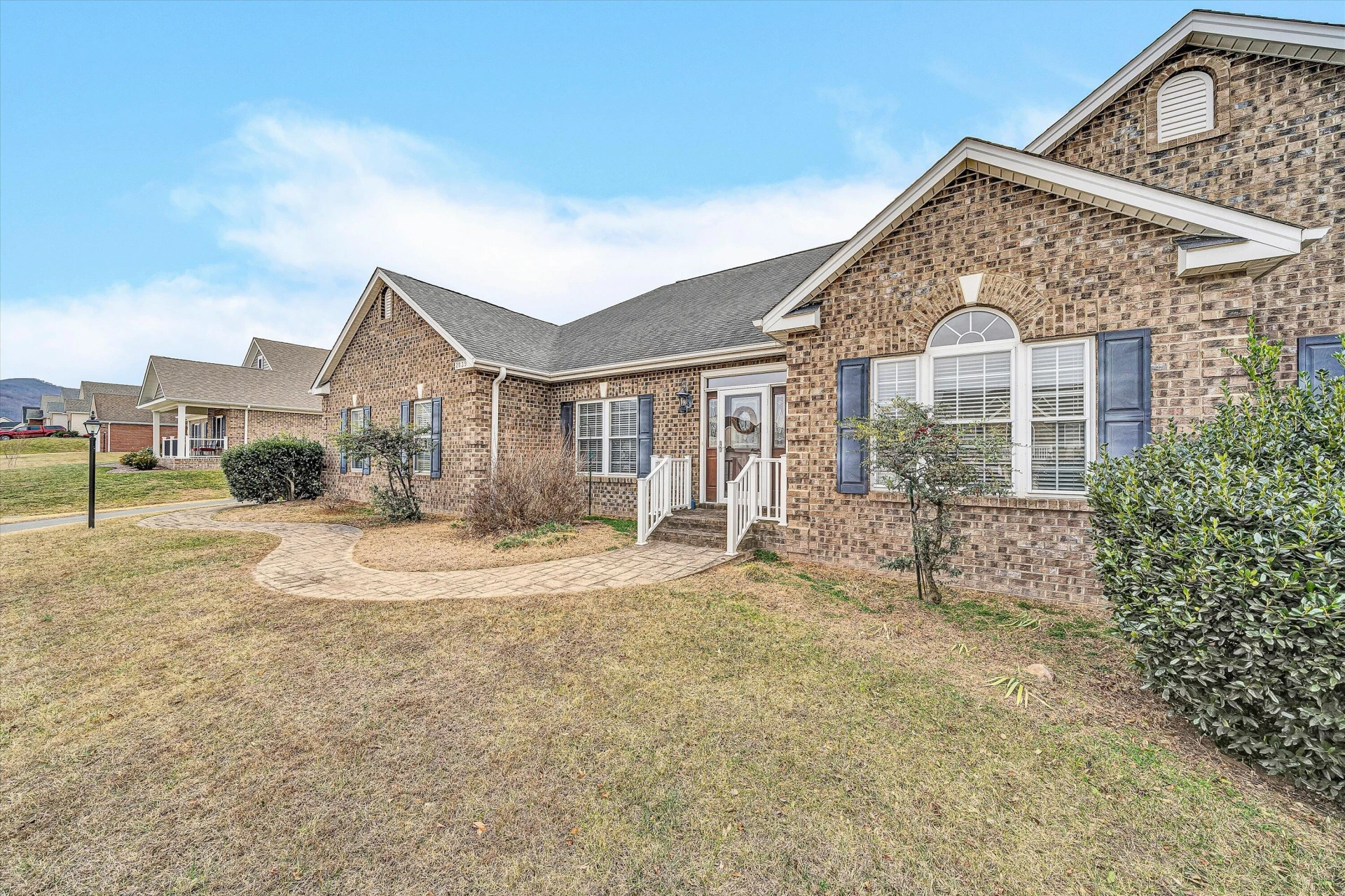 2839 MATTHEW DR - Photo 3