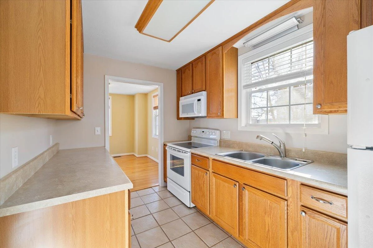 112 JACKSON CIR - Photo 5
