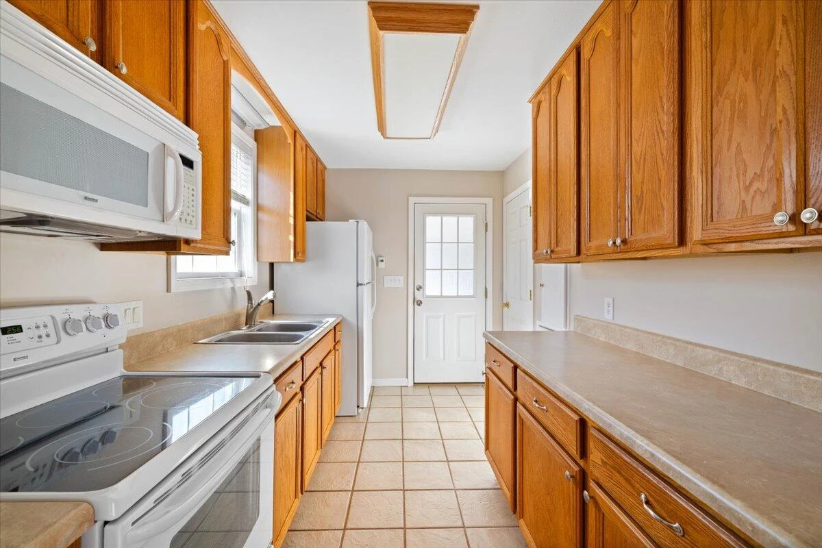 112 JACKSON CIR - Photo 6