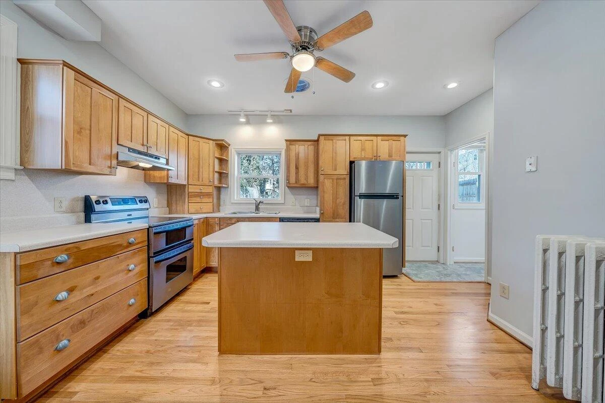 1601 Bluemont AVE SW - Photo 4