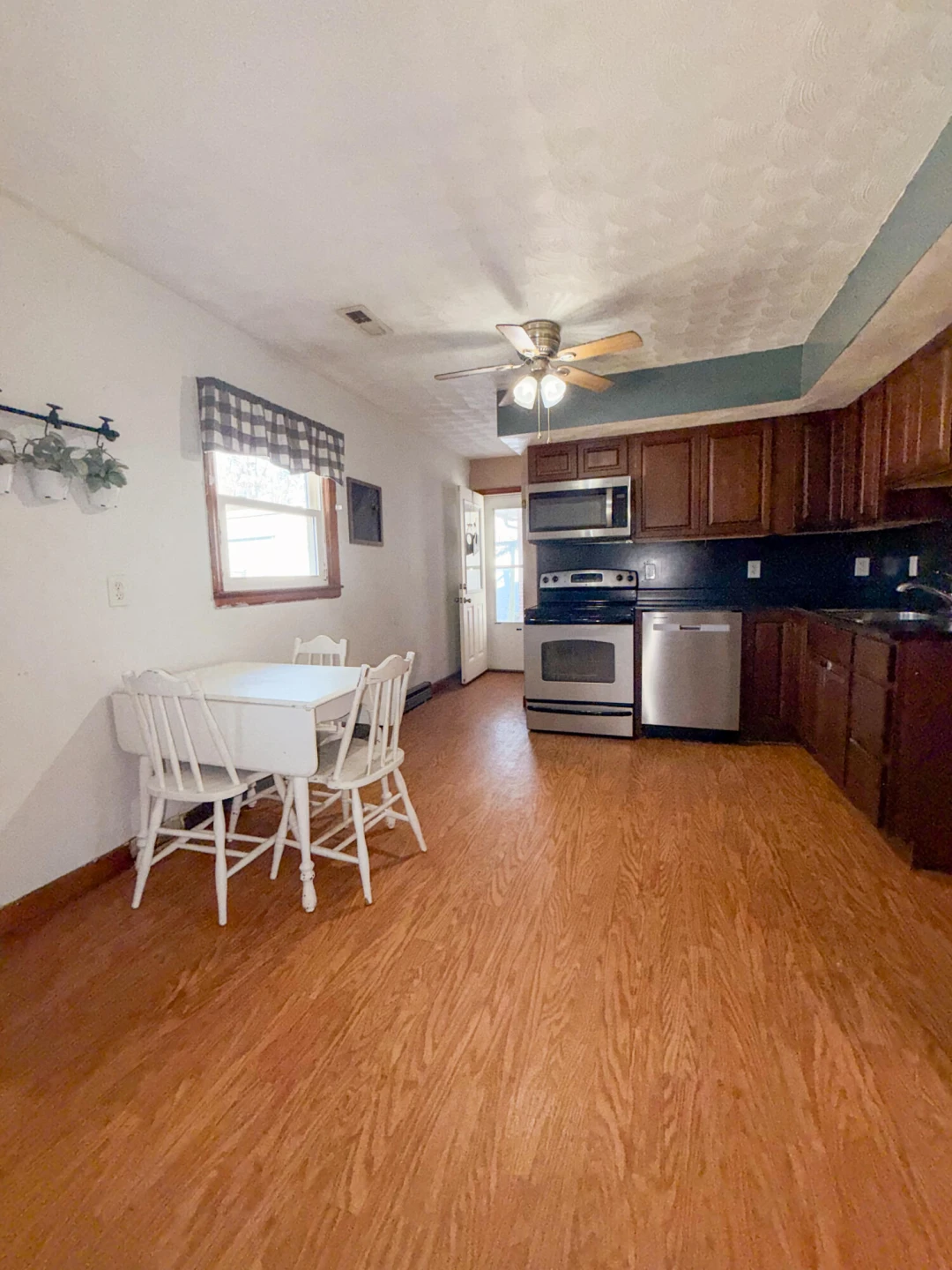 2510 Grafton ST - Photo 6