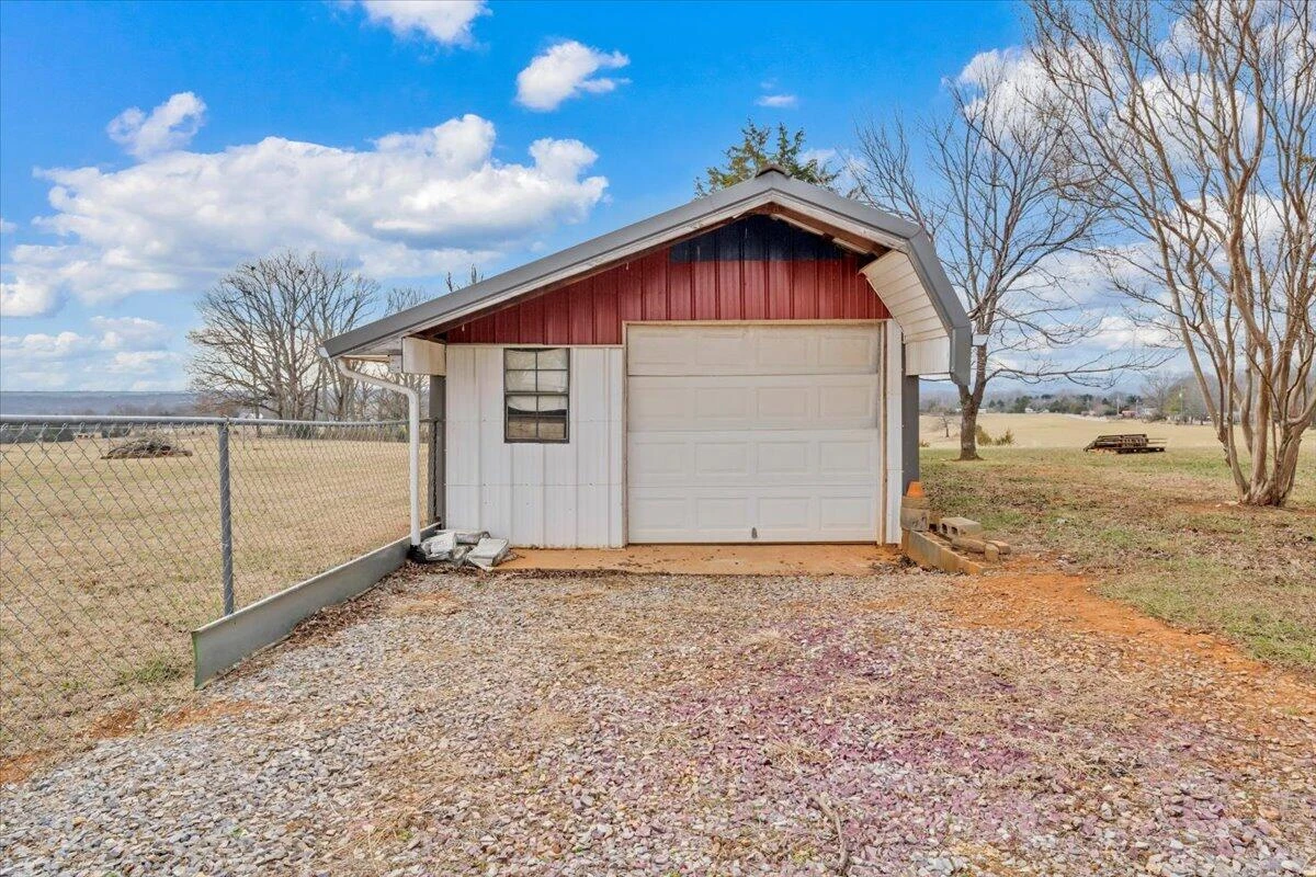 1421 Mob Creek RD - Photo 41
