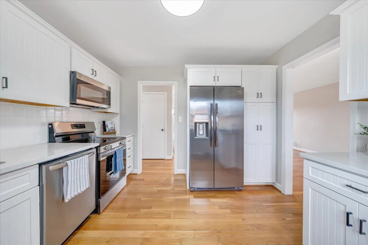 2903 Creekwood DR - Photo 11