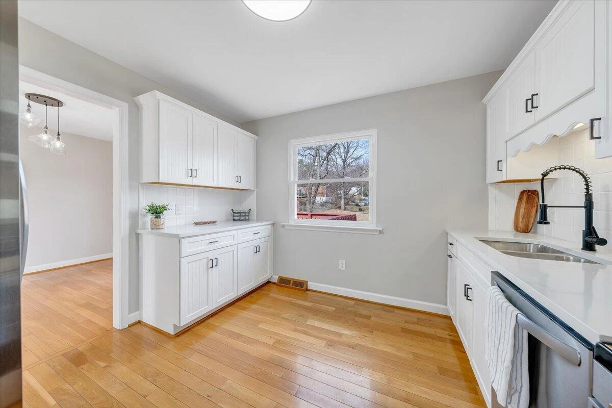 2903 Creekwood DR - Photo 13