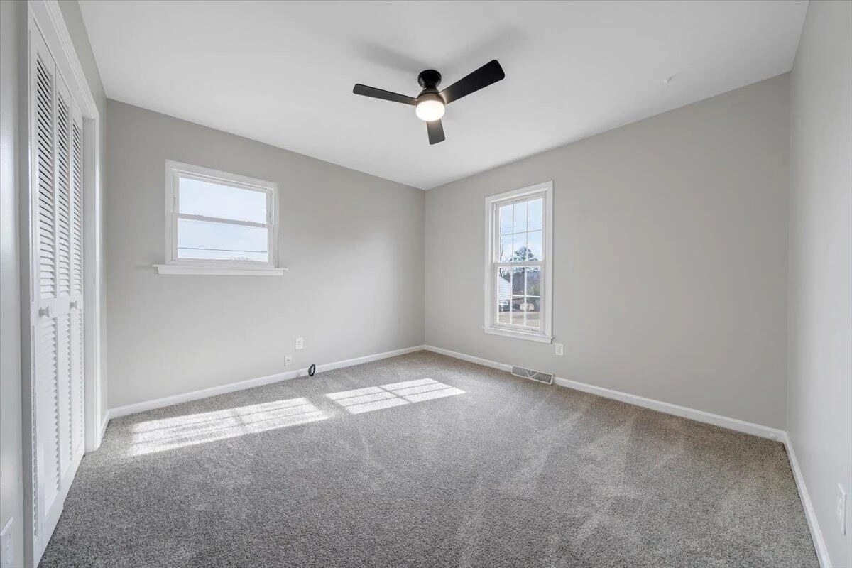2903 Creekwood DR - Photo 16