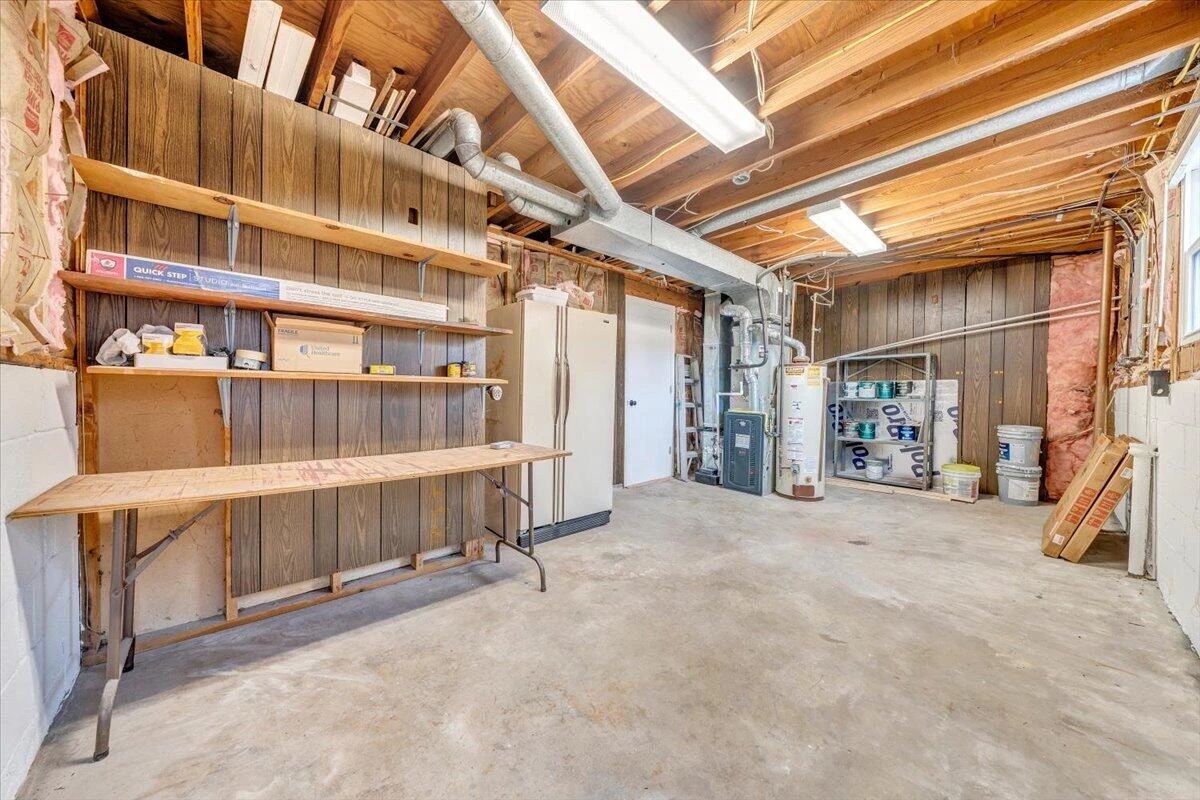 2903 Creekwood DR - Photo 28