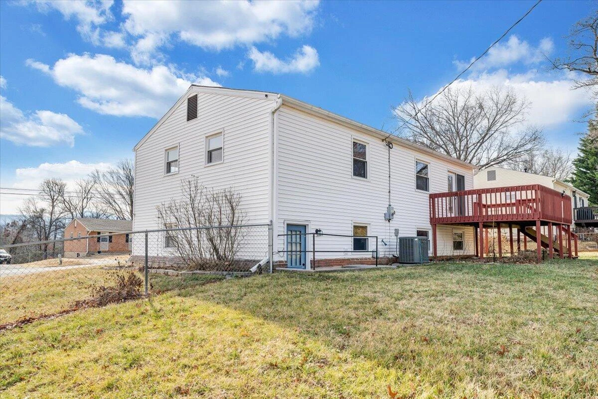 2903 Creekwood DR - Photo 32