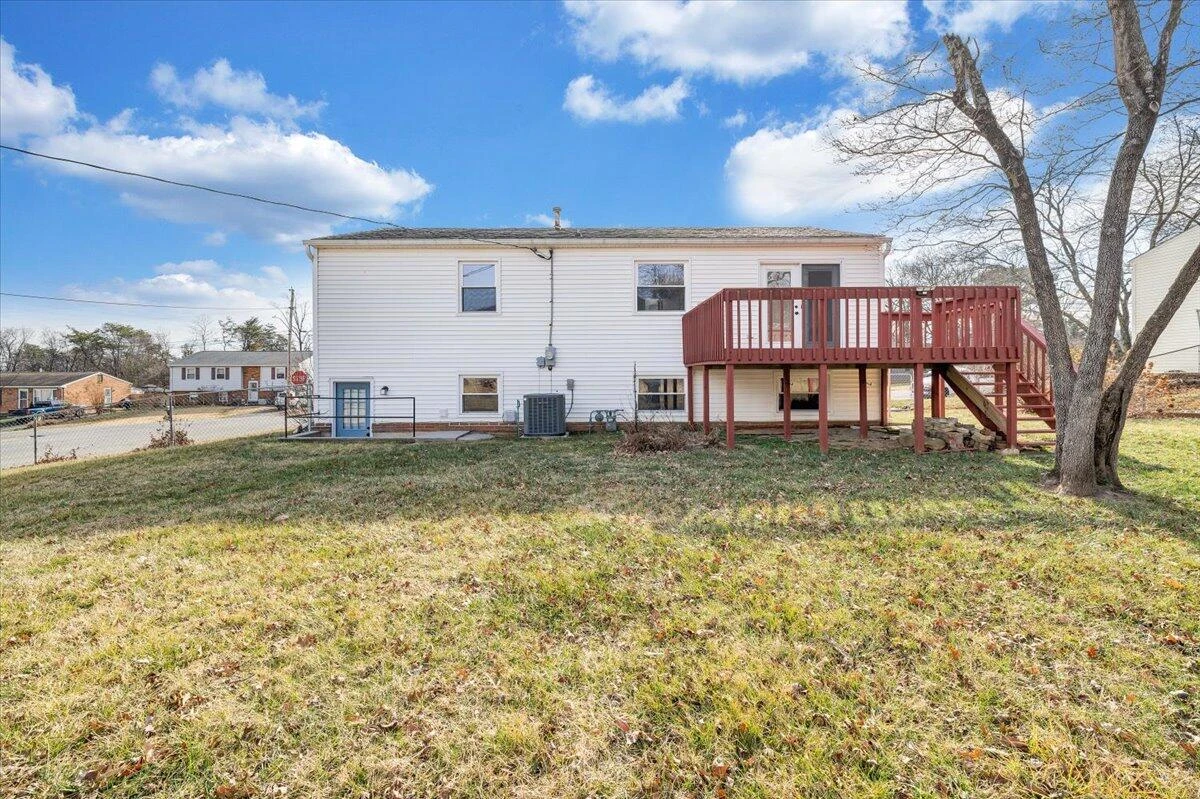 2903 Creekwood DR - Photo 35