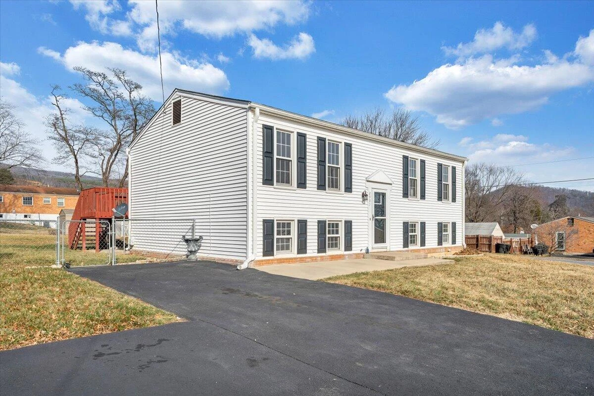 2903 Creekwood DR - Photo 38
