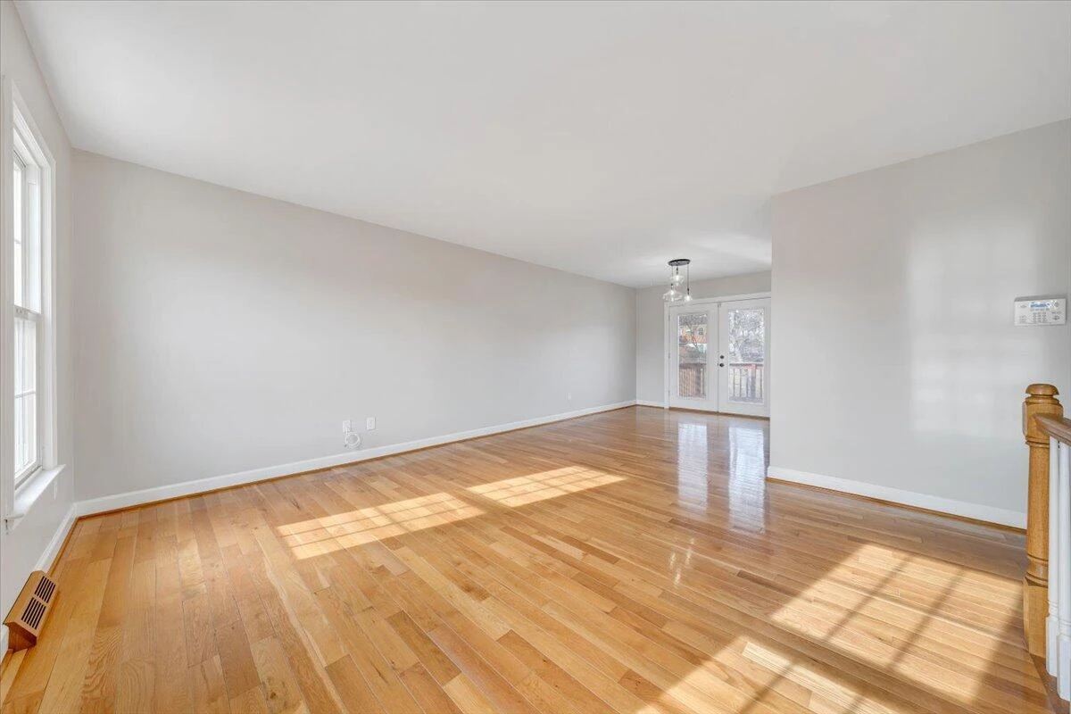 2903 Creekwood DR - Photo 4