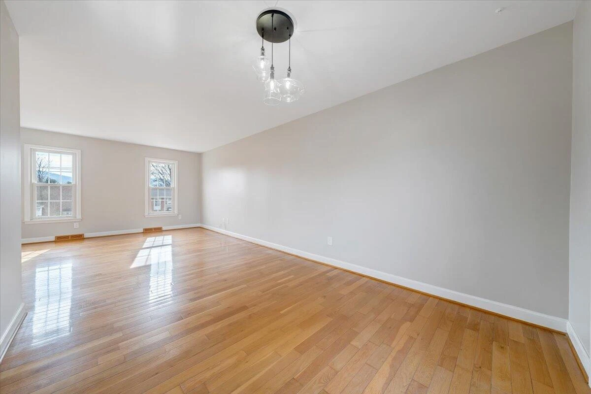 2903 Creekwood DR - Photo 7