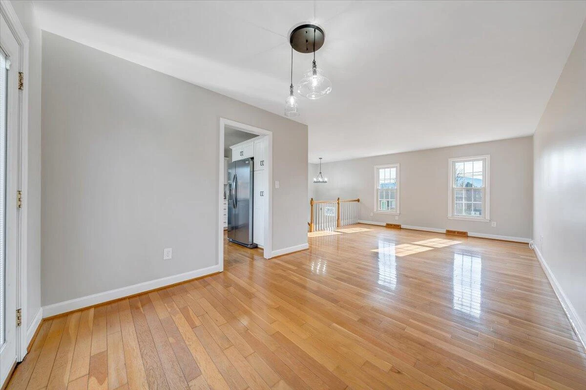 2903 Creekwood DR - Photo 8