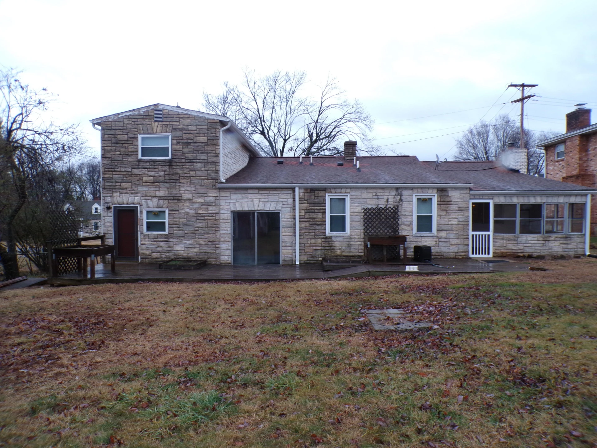 2061 Mountain AVE - Photo 2