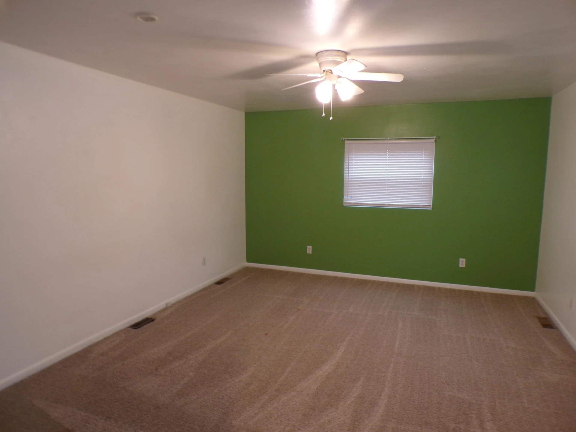 2061 Mountain AVE - Photo 22