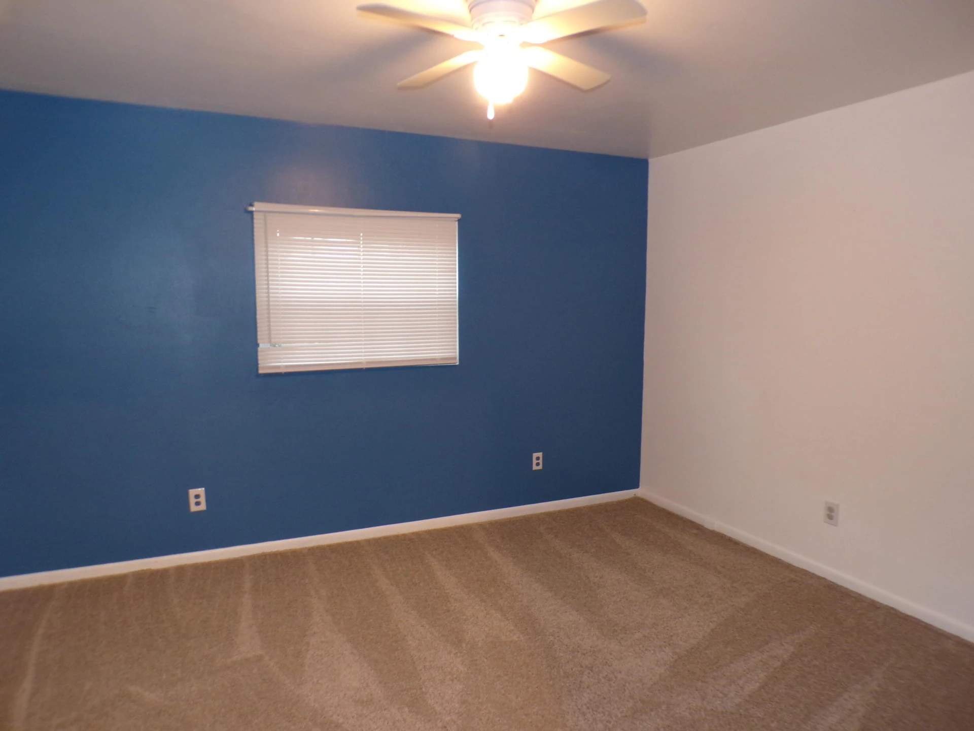 2061 Mountain AVE - Photo 24